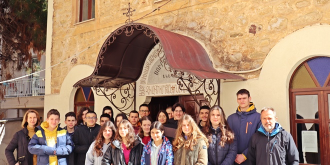 Επίσκεψη της Γ΄ Γυμνασίου στην Καθολική Εκκλησία, στην Αρμενική Εκκλησία και στην Ελληνική Ευαγγελική Εκκλησία της Αλεξ/πολης